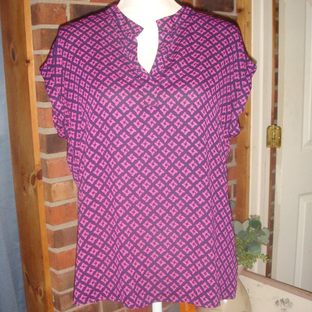 Pleione Split Neck Cuffed Short Sleeve Top S